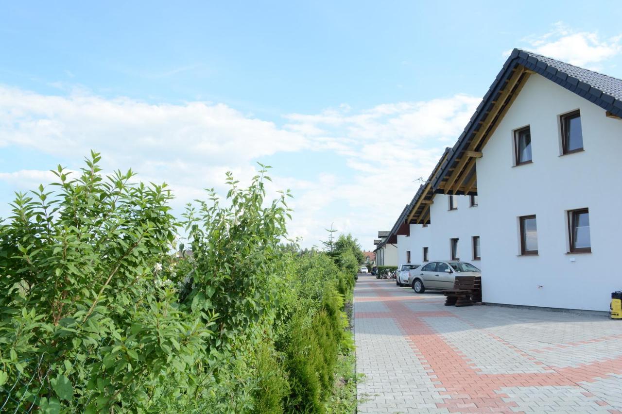 Osrodek Wypoczynkowy Swallow Lägenhet Grzybowo  Exteriör bild